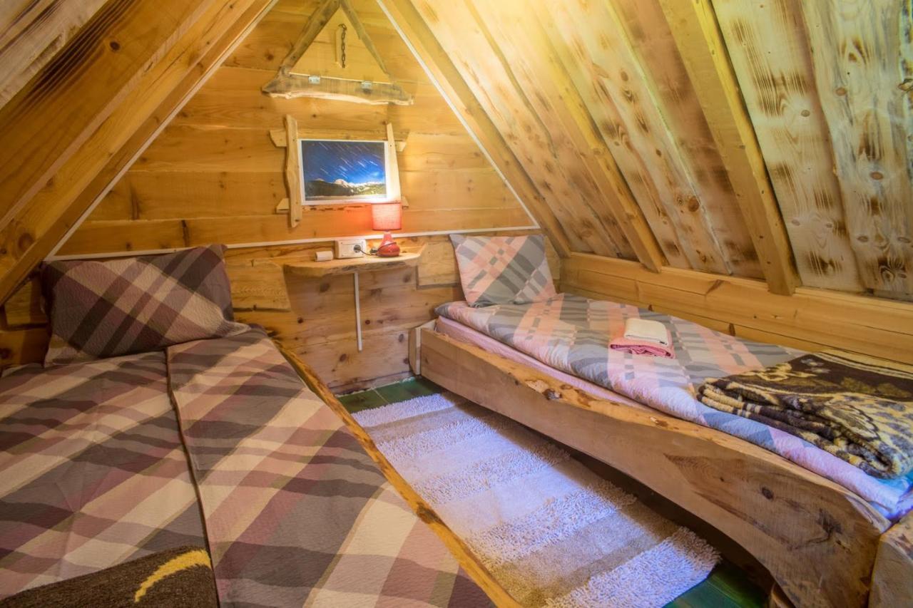 Eco Camp Chalets Pod Gorom 자블야크 외부 사진