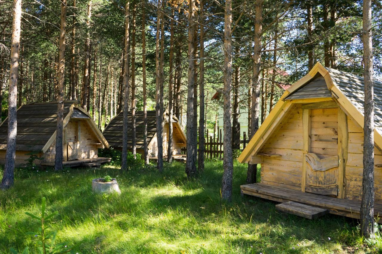 Eco Camp Chalets Pod Gorom 자블야크 외부 사진