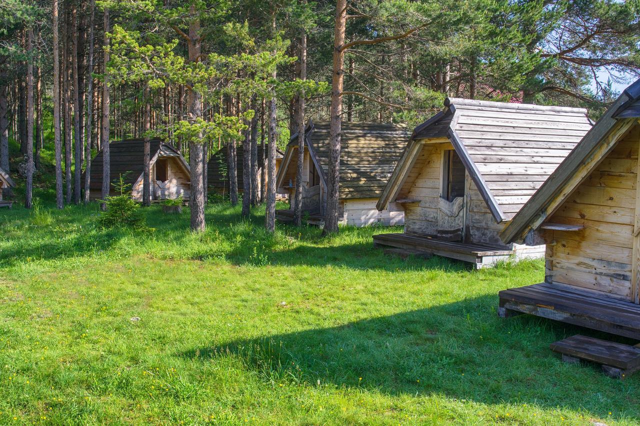 Eco Camp Chalets Pod Gorom 자블야크 외부 사진