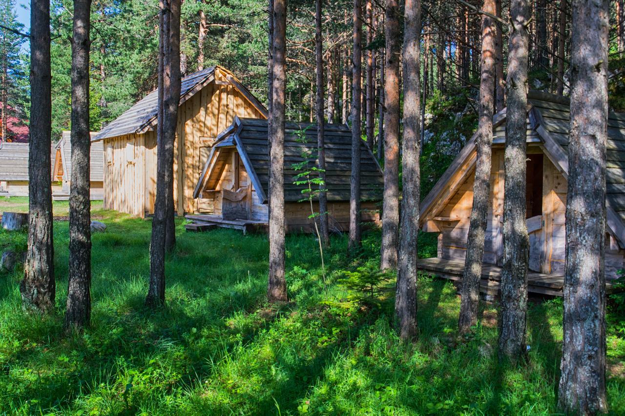Eco Camp Chalets Pod Gorom 자블야크 외부 사진