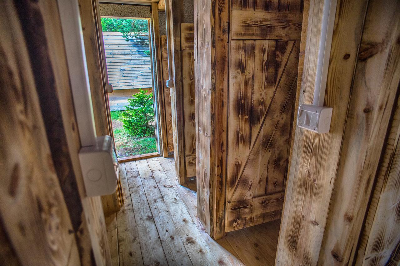 Eco Camp Chalets Pod Gorom 자블야크 외부 사진
